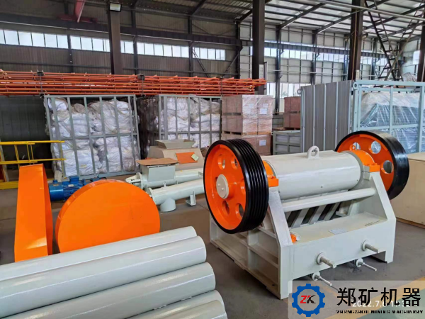 新疆鼎博環(huán)?？萍加邢薰倦姀S爐渣破碎項目！